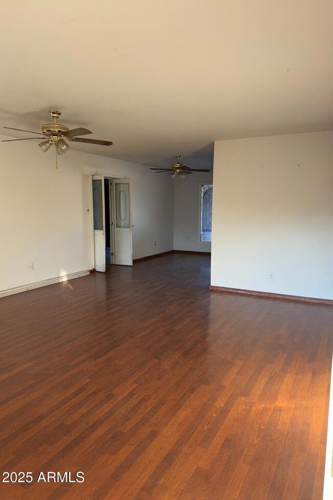 8008 E Whitton Ave, Scottsdale, AZ 85251 - photo 2