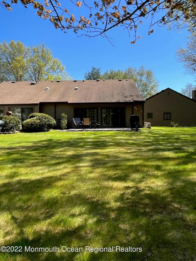 20 Hanover Ct, Red Bank, NJ 07701 - photo 5