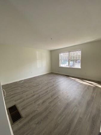 6 Messenger St unit 7, Plainville, MA 02762 - photo 2