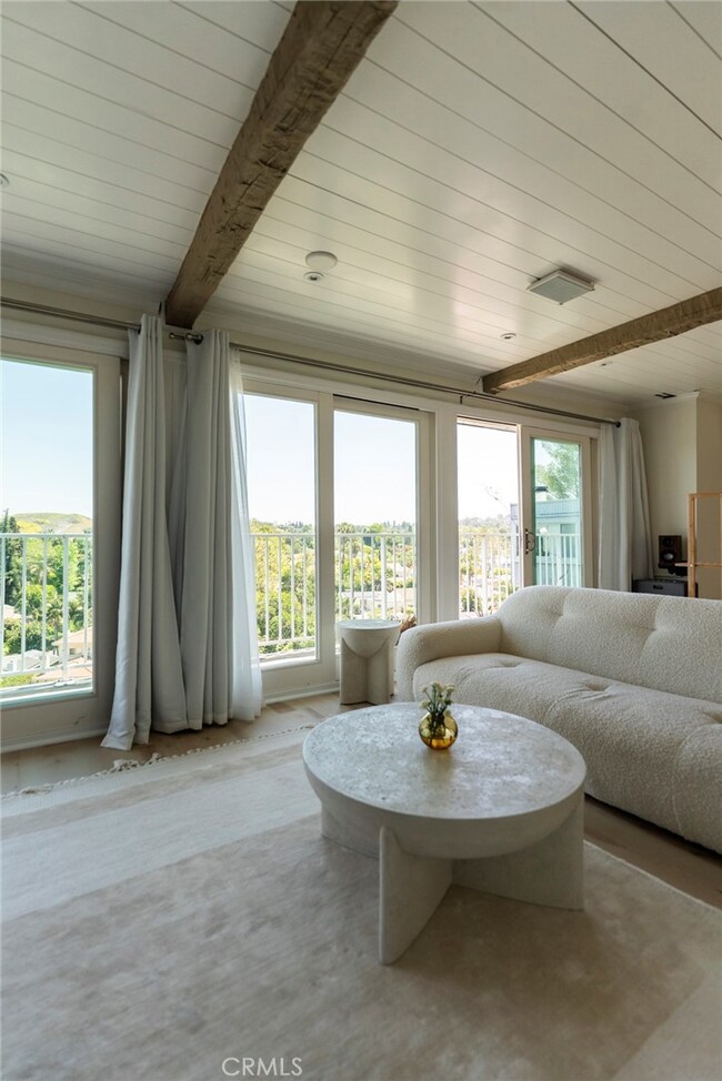 5034 Marmol Dr, Woodland Hills, CA 91364 - photo 4