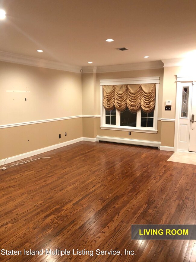 17 Malibu Ct unit 1, Staten Island, NY 10309 - photo 3