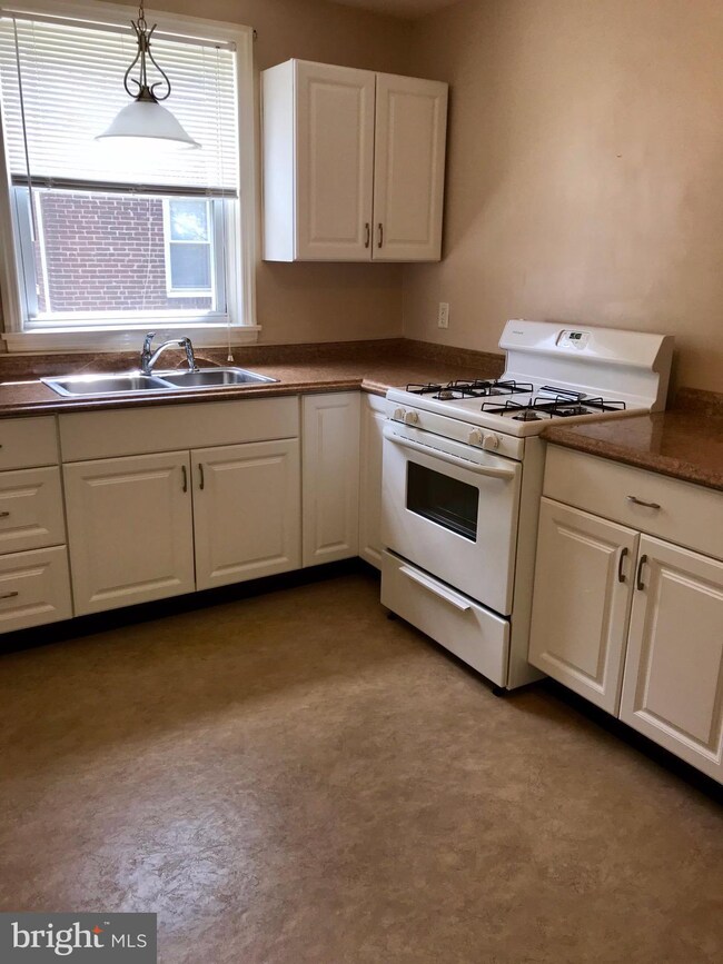 613 Broadway unit A, Westville, NJ 08093 - photo 4