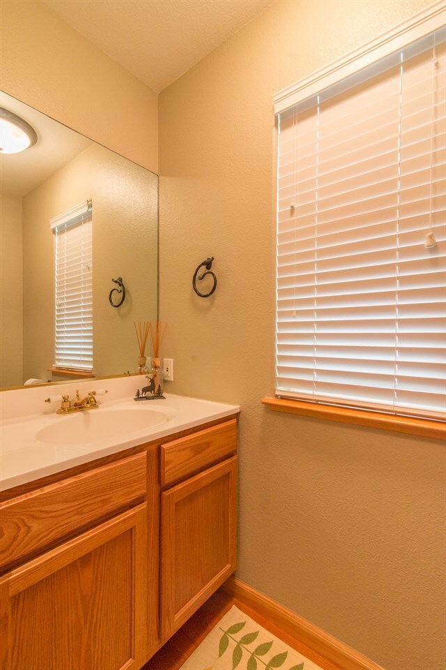 Lower Level 1/2 Bath