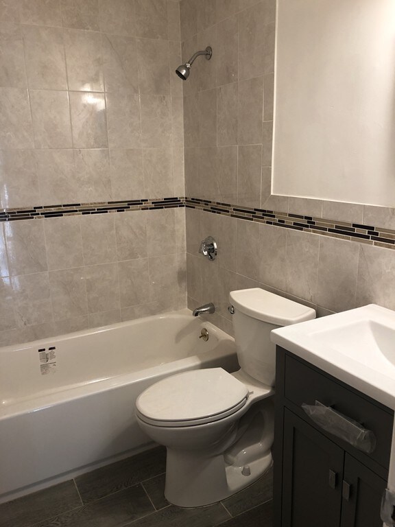 520 Talbot Ave unit 5, Dorchester Center, MA 02124 - photo 2