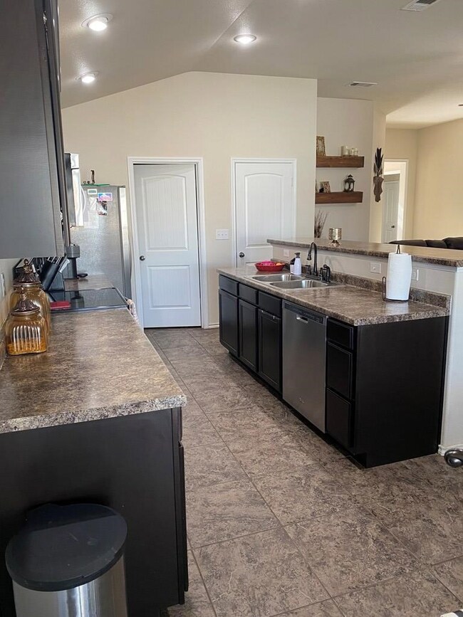 407 E 98th St, Odessa, TX 79765 - photo 7