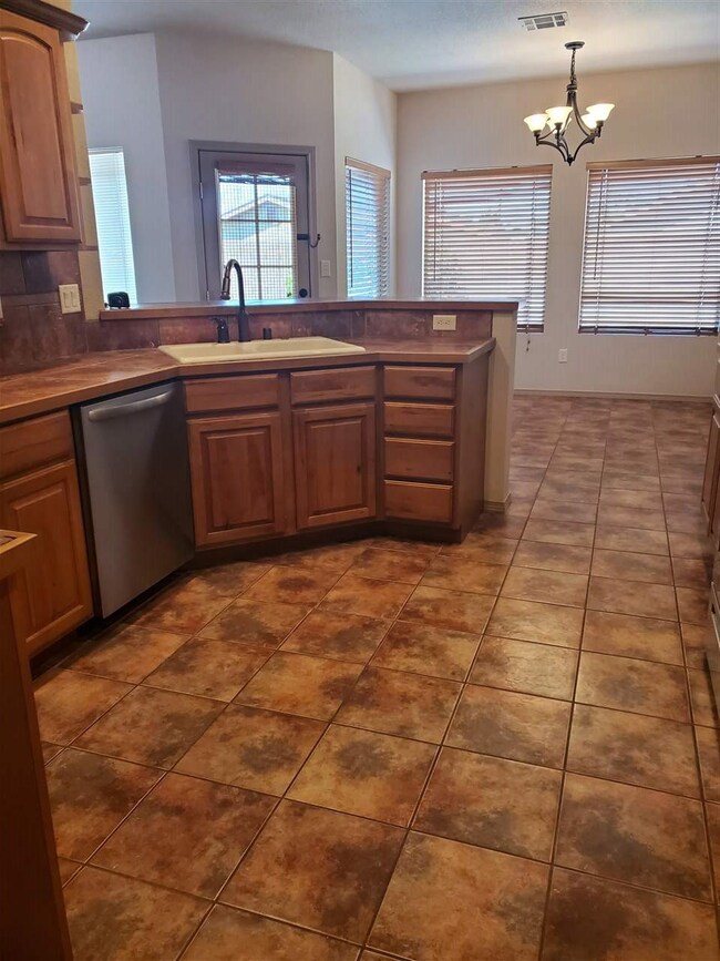 951 Hermoso El Sol, Alamogordo, NM 88310 - photo 6