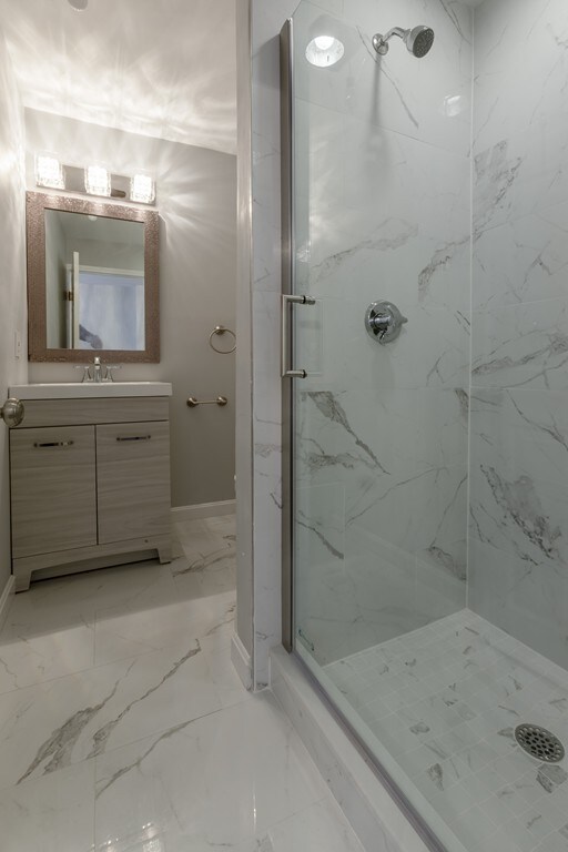 11 Noyes Place unit 4, Boston, MA 02113 - photo 5