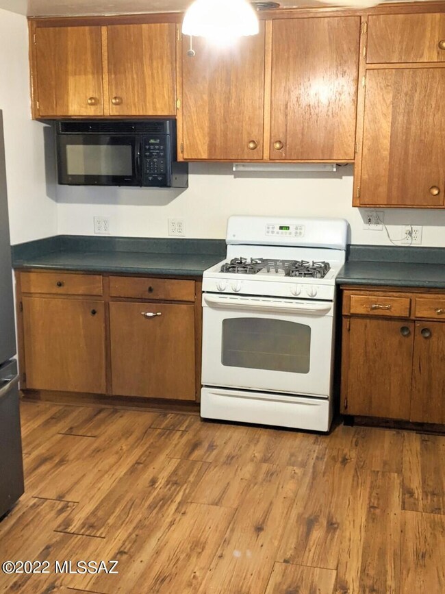 3347 N Geronimo Ave, Tucson, AZ 85705 - photo 2