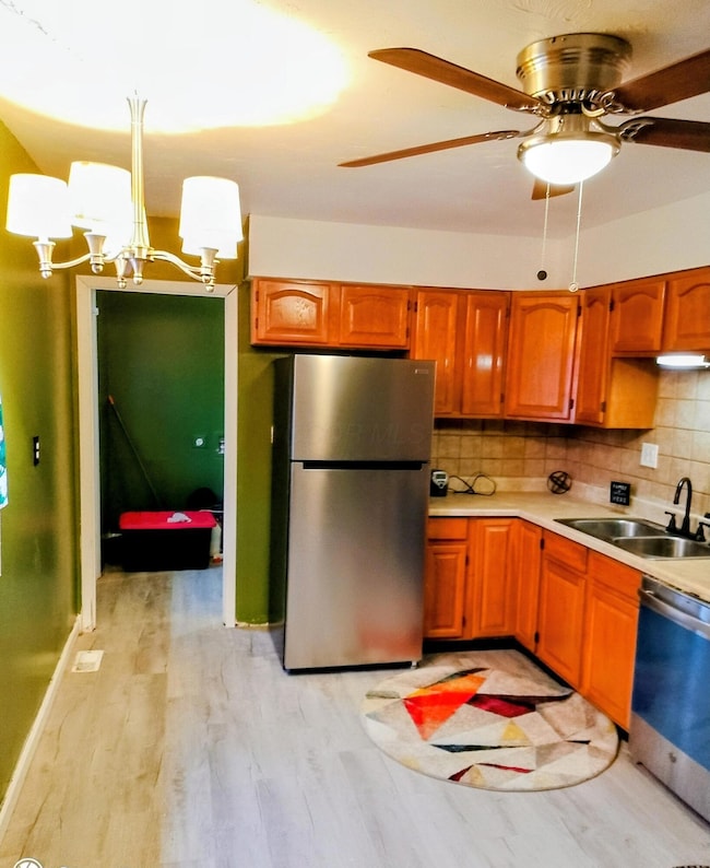 415 Florence St, Washington Court House, OH 43160 - photo 3