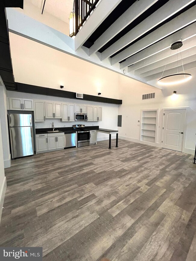 177 Chestnut St unit 6, Spring City, PA 19475 - photo 6