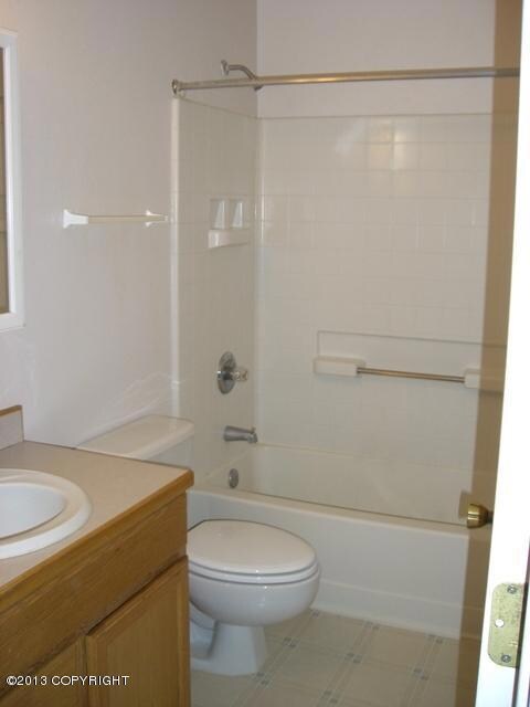 5601 E Mayflower Ln unit 2, Wasilla, AK 99654 - photo 4