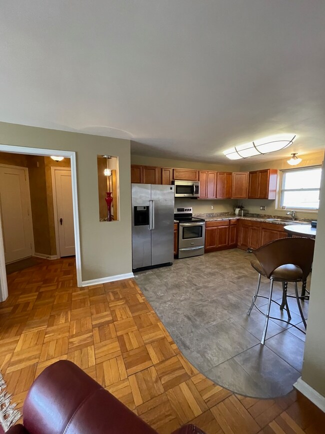 1502 S Race St unit 4, Urbana, IL 61801 - photo 6