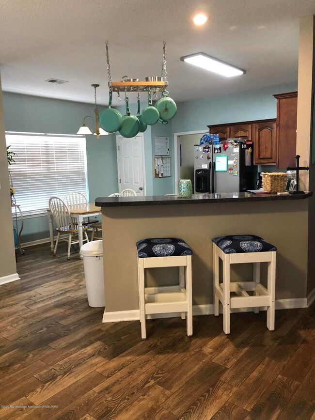 breakfast bar 979 Classic Cove