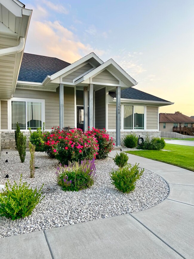 1660 E Pea Ridge Dr, Republic, MO 65738 - photo 6