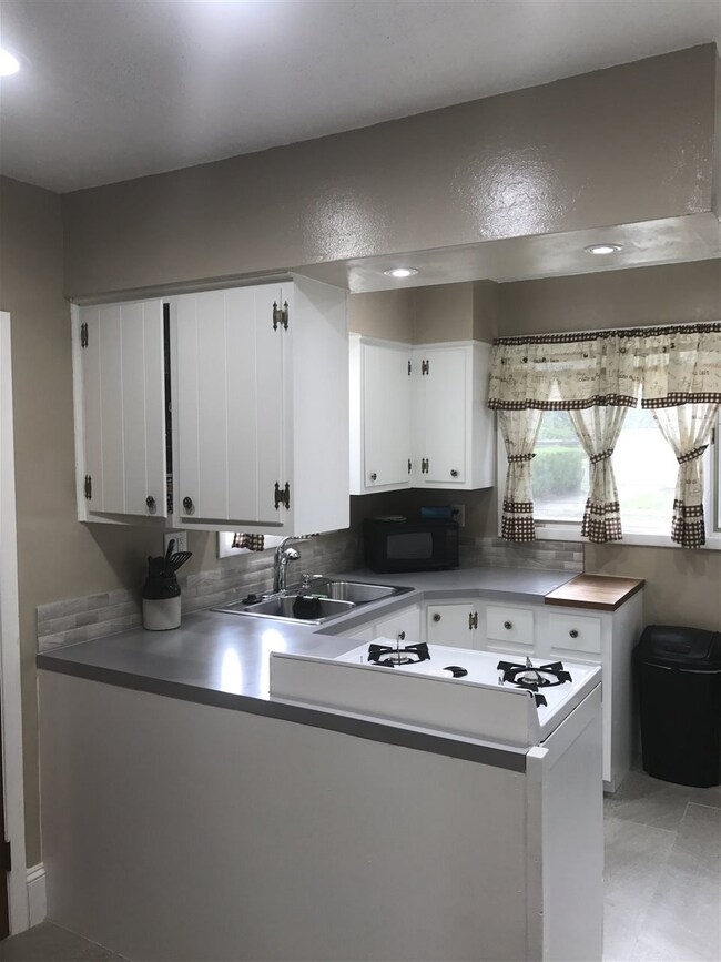 1137 Fulton St, Elkhart, IN 46514 - photo 7