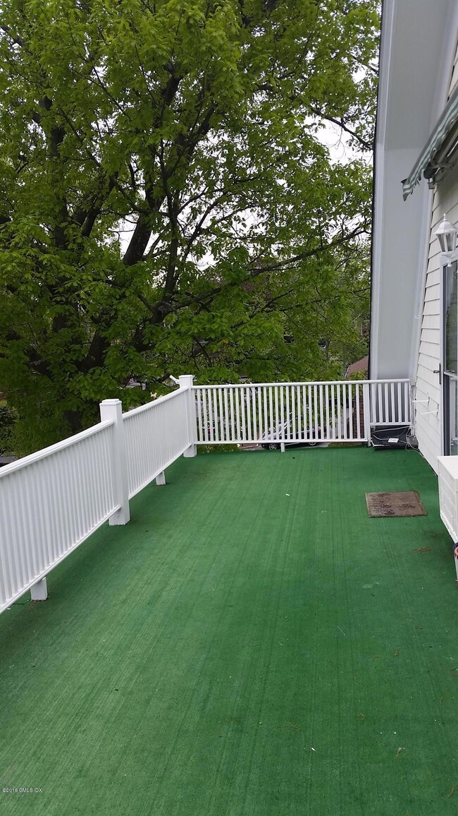 2 Benedict Place unit 3 A, Greenwich, CT 06830 - photo 2