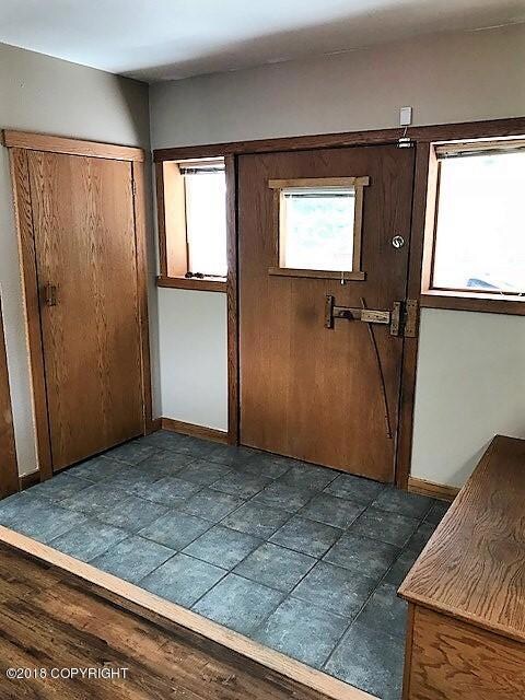 1855 Three Sister - Entryway
