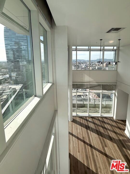 717 W Olympic Blvd unit 2605, Los Angeles, CA 90015 - photo 2