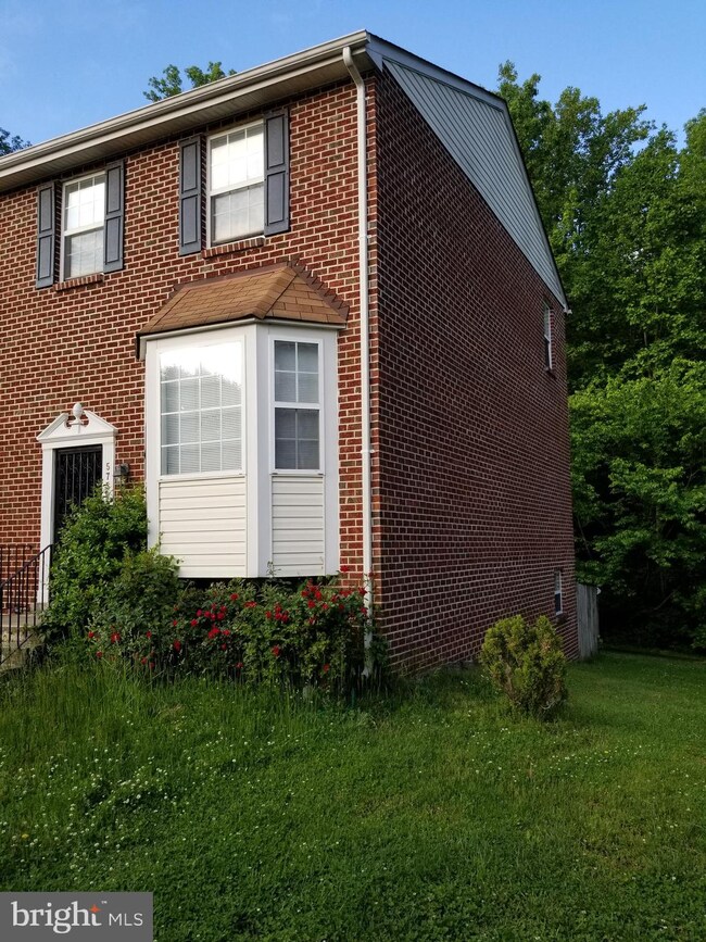 5750 E Boniwood Turn, Clinton, MD 20735 - photo 2