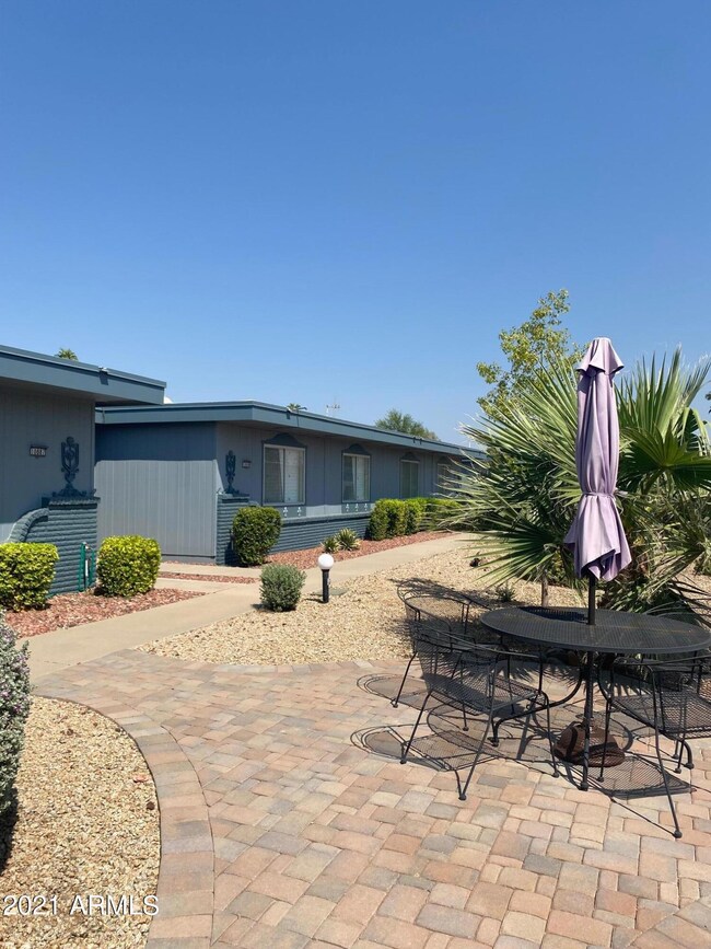 10889 W Buccaneer Dr unit 17J, Sun City, AZ 85351 - photo 5
