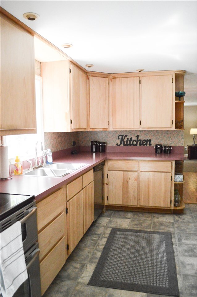 64 Pine River Pond Rd, Sanbornville, NH 03872 - photo 4