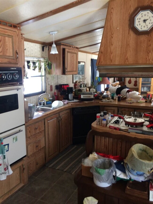 1774 Mathewson Hill Rd, Lyndonville, VT 05851 - photo 6