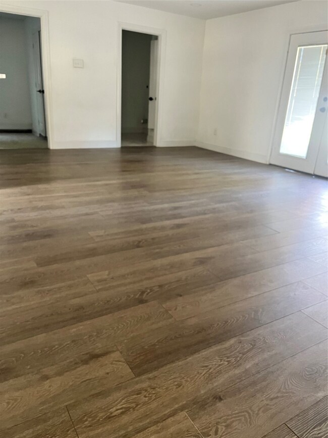 15140 Oakwood Ln, Balch Springs, TX 75180 - photo 7