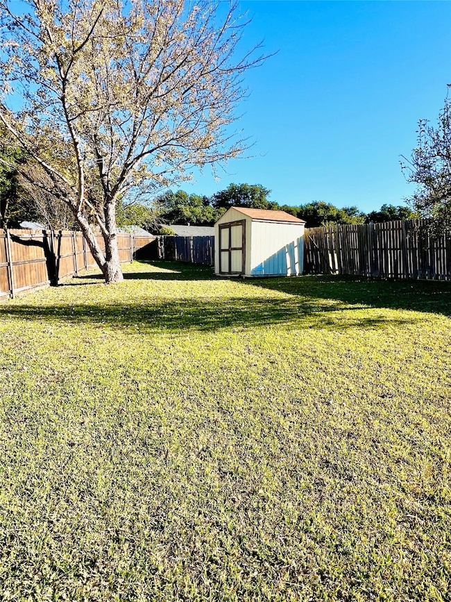 313 Havenwood Ln, Garland, TX 75043 - photo 3