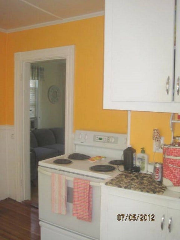 53 Gibbs Ave, Newport, RI 02840 - photo 4