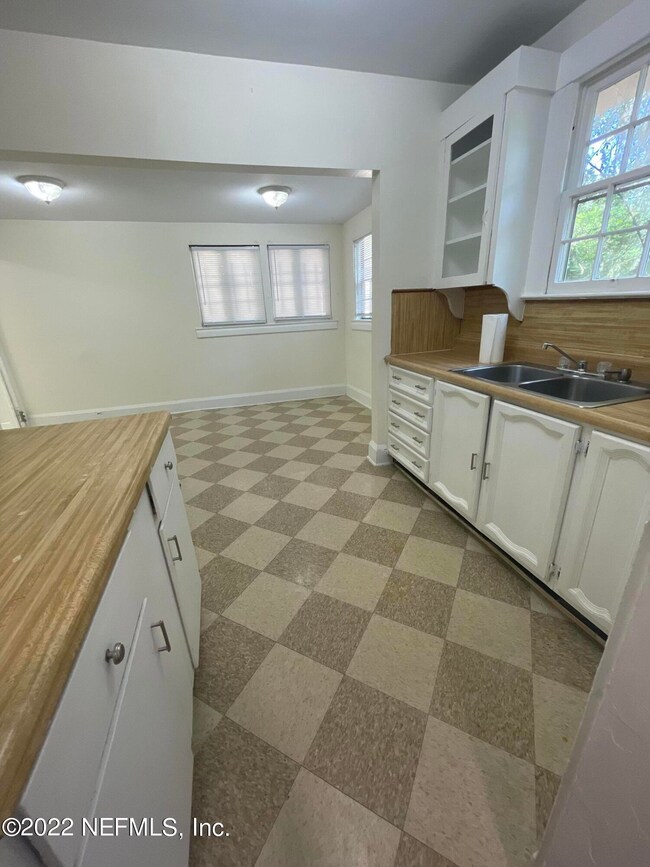 1478 Hamilton St, Jacksonville, FL 32205 - photo 6