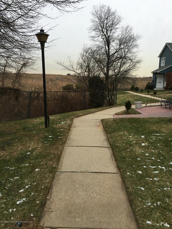 12 Franklin Ln unit D, Staten Island, NY 10306 - photo 5