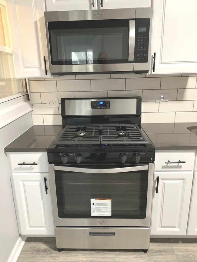 110 S Kenmore Ave unit D, Elmhurst, IL 60126 - photo 6