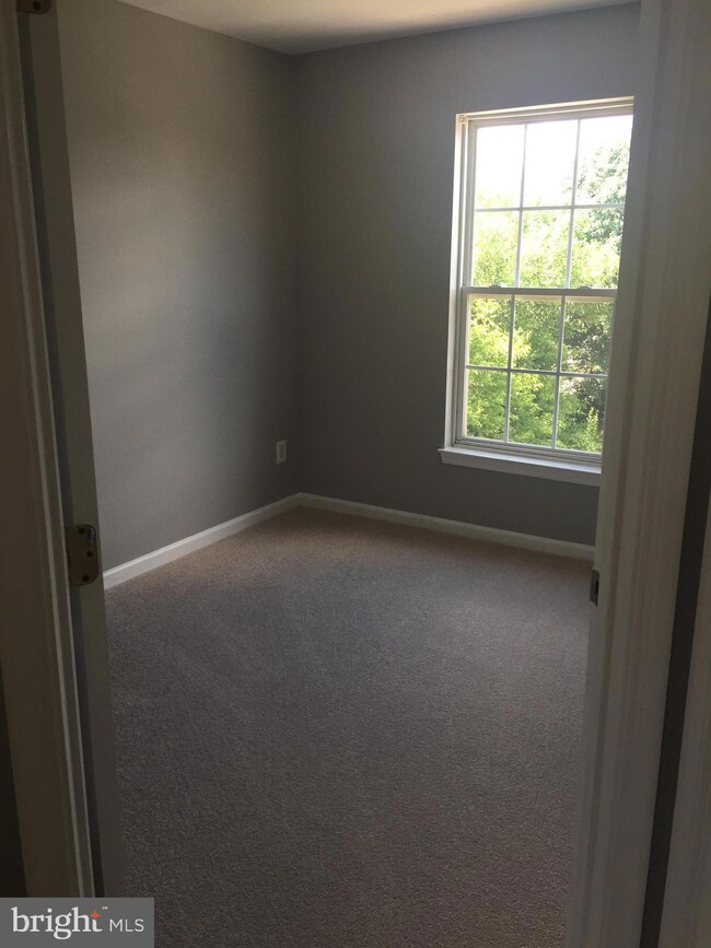 3553 Ellery Cir, Falls Church, VA 22041 - photo 6