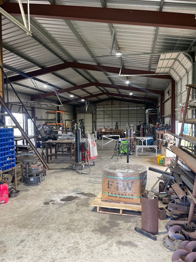 2000 Fm 3156 Rd, Bay City, TX 77414 - photo 5