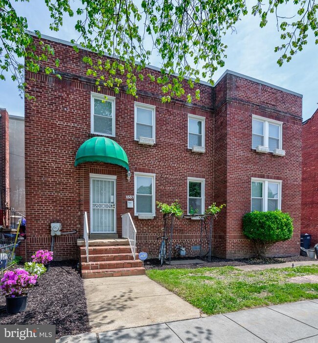 1537 1st St NW, Washington, DC 20001 - photo 2