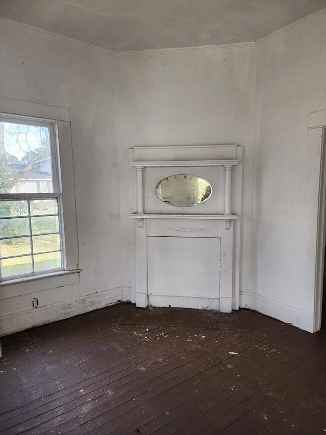 714 W Altamaha St, Fitzgerald, GA 31750 - photo 2