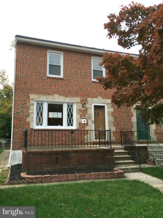 3135 Woodring Ave, Parkville, MD 21234 - photo 2