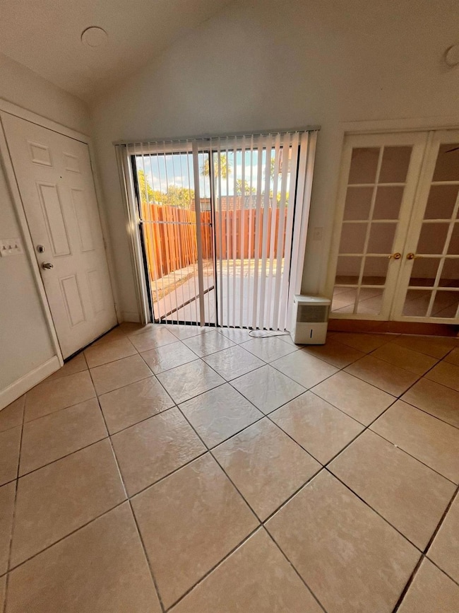 4132 Palm Bay Cir unit B, West Palm Beach, FL 33406 - photo 5