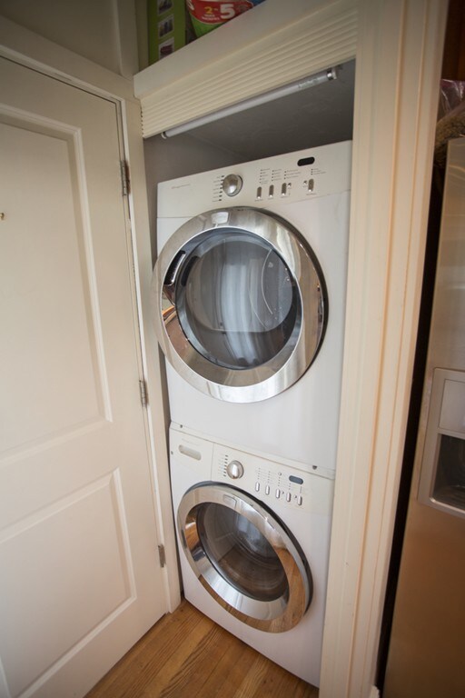 638 E 8th St unit 2nd Floor, Boston, MA 02127 - photo 6