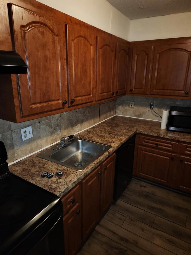 698 SW 4th St unit 1, Belle Glade, FL 33430 - photo 6