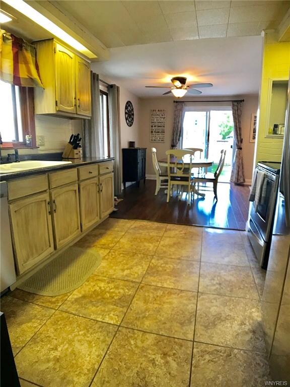 140 10th Ave, North Tonawanda, NY 14120 - photo 7