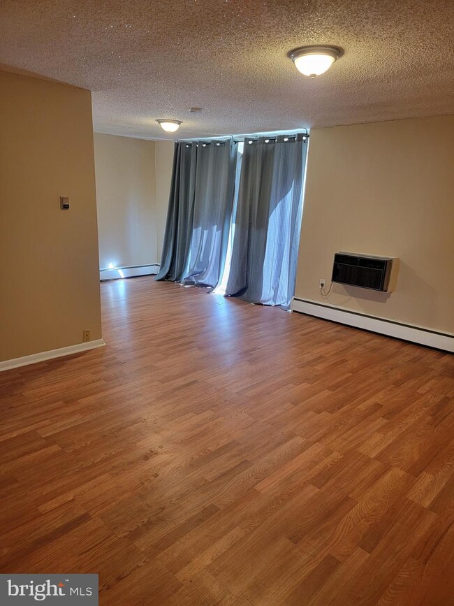 100 E Glenolden Ave unit F7, Glenolden, PA 19036 - photo 5