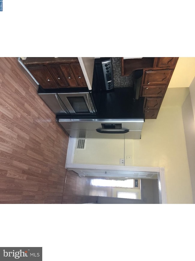 1541 N 10th St, Reading, PA 19604 - photo 5