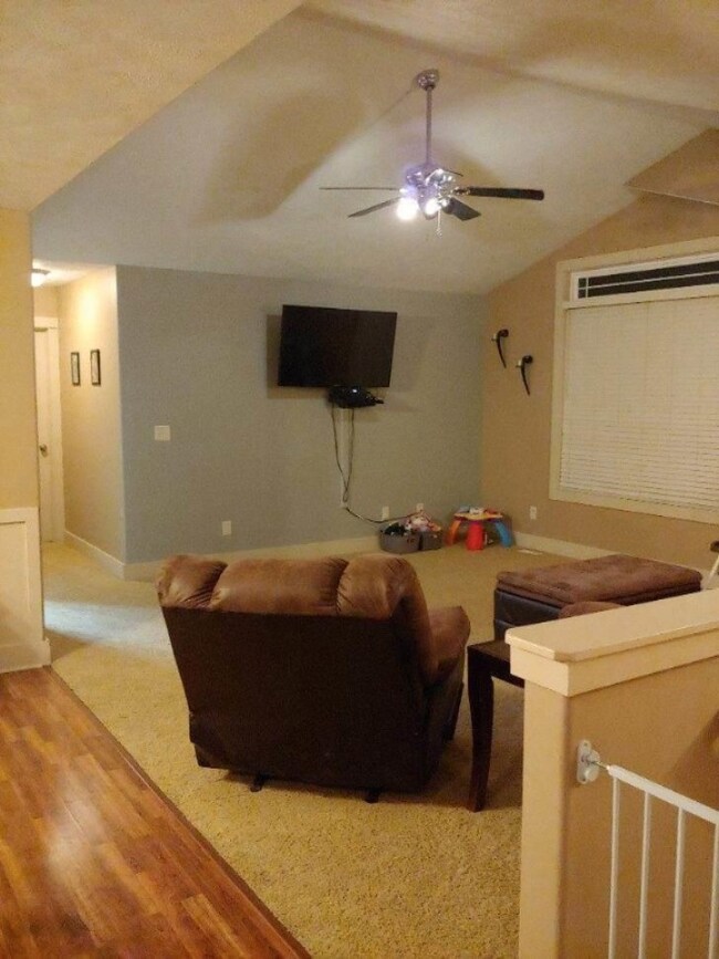 1054 Serenity Ridge Dr unit 6, Wayland, MI 49348 - photo 2