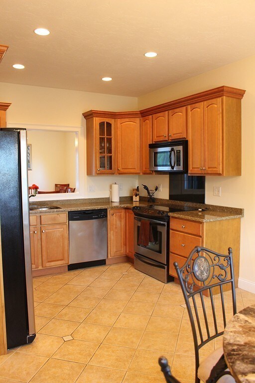 5 Maria Cir, Milford, MA 01757 - photo 3