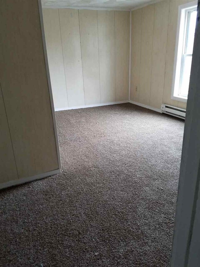 19 Buck St, Nashua, NH 03060 - photo 5