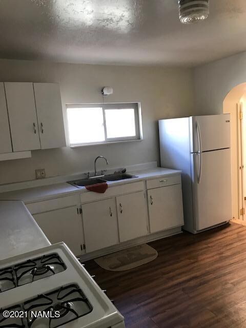 219 W Fourth St, Winslow, AZ 86047 - photo 4