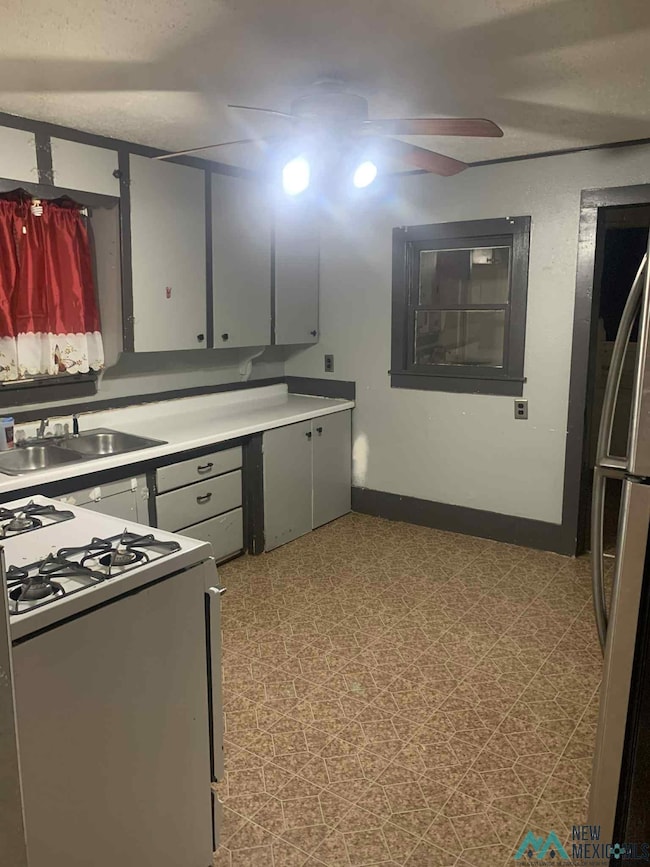 504 Hall St, Clovis, NM 88101 - photo 2