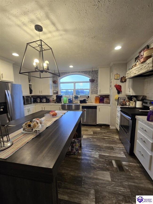 1820 Wax Rd, Clarkson, KY 42726 - photo 7