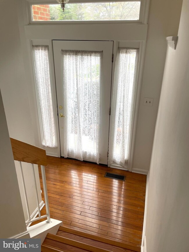 1443 Templeton Place, Rockville, MD 20852 - photo 2